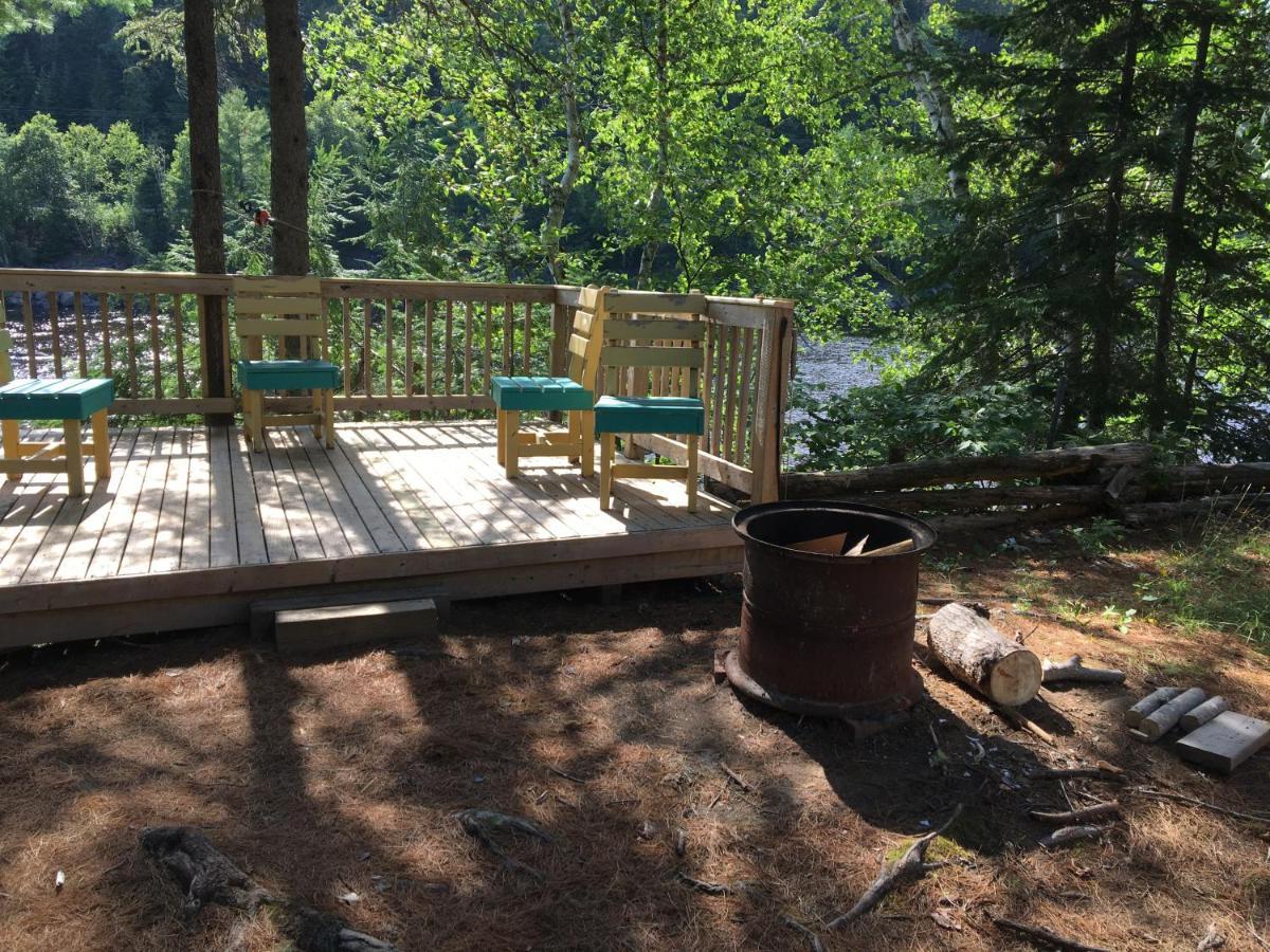 Riverfront Rustic Cottage Durham Bridge Exterior photo